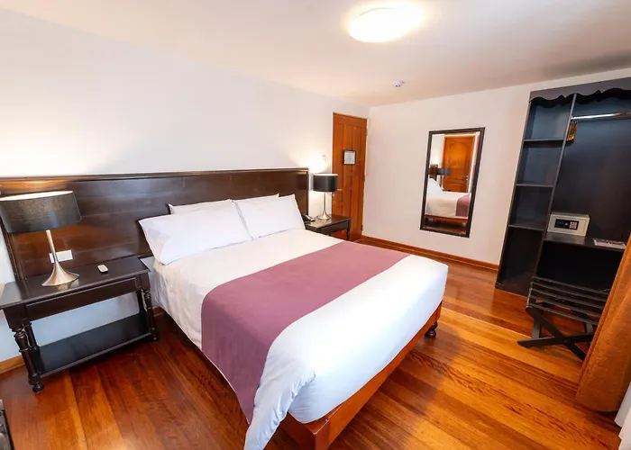 Hotel Illa 3*