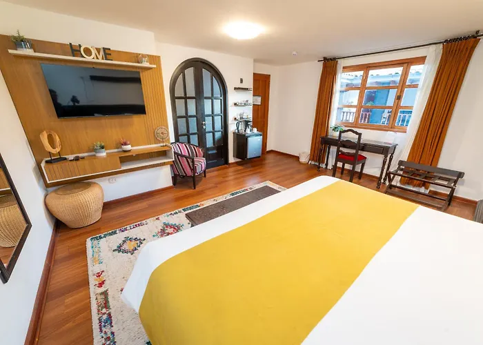 Illa Hotel 3*